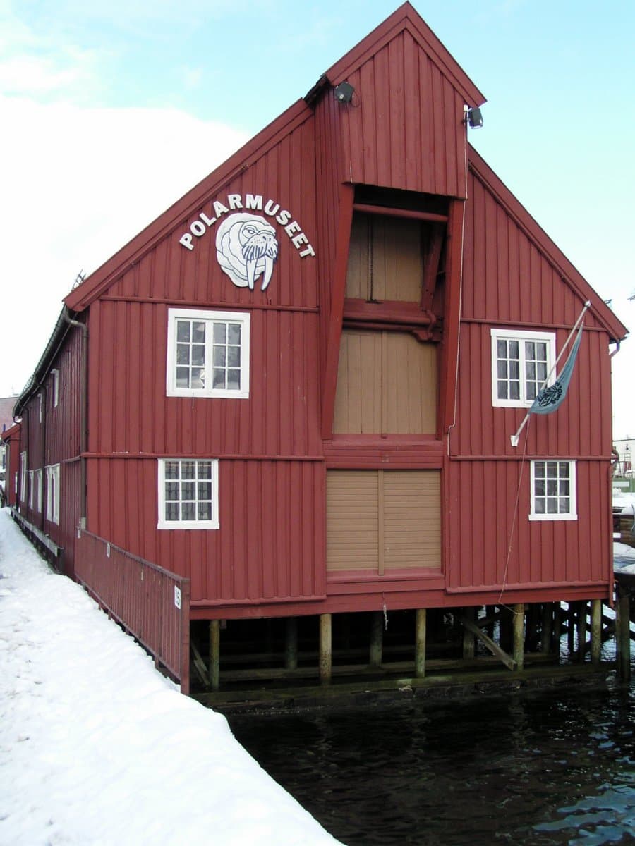 Lars Tiede · CC BY-SA 2.0 The polar museum in Tromsø, Norway P3120736