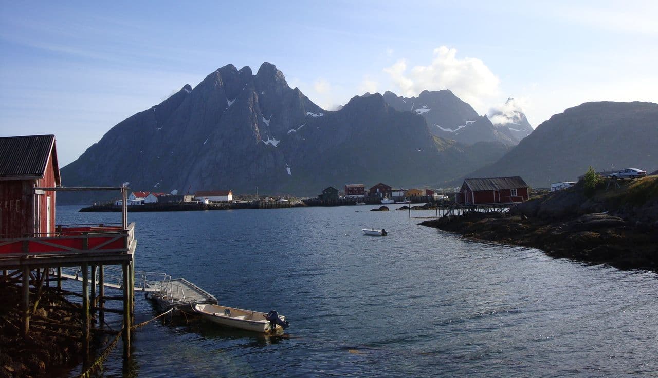 Sxilderik · CC BY-SA 3.0 View of Sund (Flakstad, Lofoten, Norway) / Vue de Sund (Flakstad, Lofoten, Norvège)